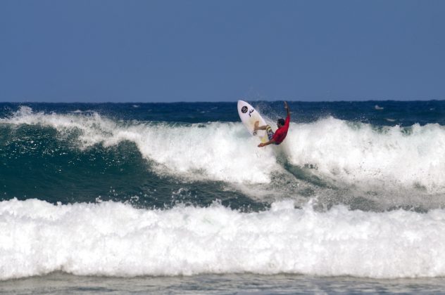Alex Cunha loja Bahamas Sudeste Test Ride Rusty Surfboards, praia do Rosa, Santa Catarina. Foto: Caio Guedes.