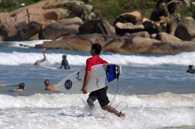 Bateria Confronto Final Test Ride Rusty Surfboards, praia do Rosa, Santa Catarina. Foto: Caio Guedes.