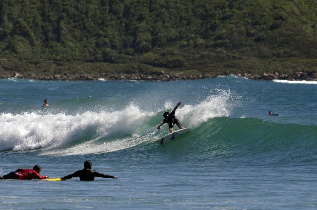 Igor Gouveia Test Ride Rusty Surfboards, praia do Rosa, Santa Catarina. Foto: Caio Guedes.