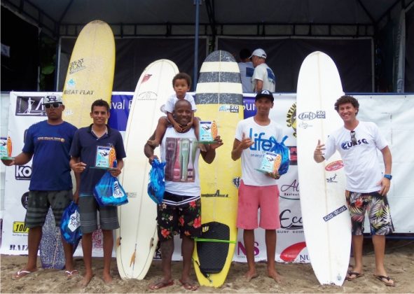 Vencedores da Longboard Festival Pro/Am & Legend’s do Surf. Foto: Miguel Soares.