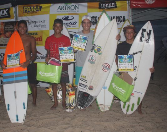Finalistas da Junior, Circuito Moçambique Surf 2016, Florianópolis (SC). Foto: Basilio Ruy.