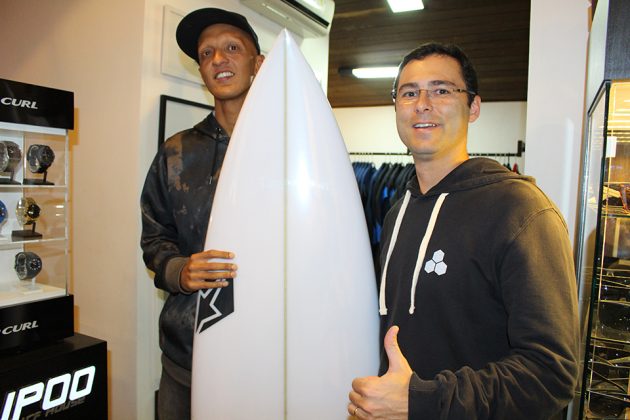 Workshop SRS Surfboards com shaper Rodrigo Silva em Joinville (SC). Foto: Ezequiel Gringo. Foto: Leonardo Rodrigues.