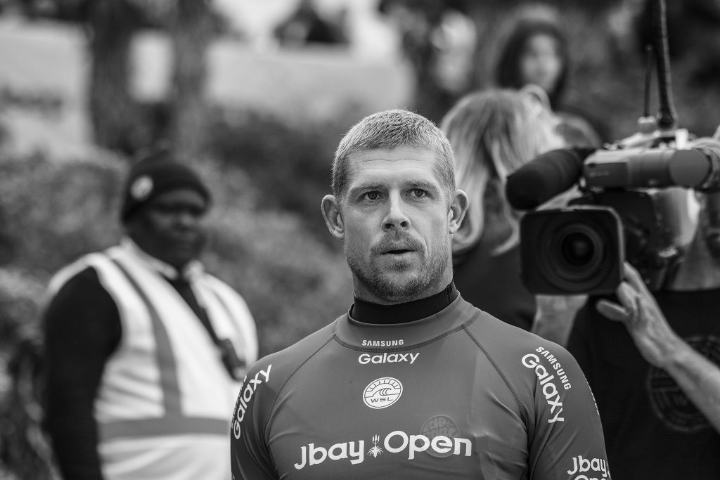 Mick Fanning tem casa invadida na Gold Coast.