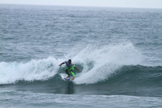 Weslley Dantas, Ubatuba Pro Surf 2016, Itamambuca (SP). Foto: Sylvia Lima.