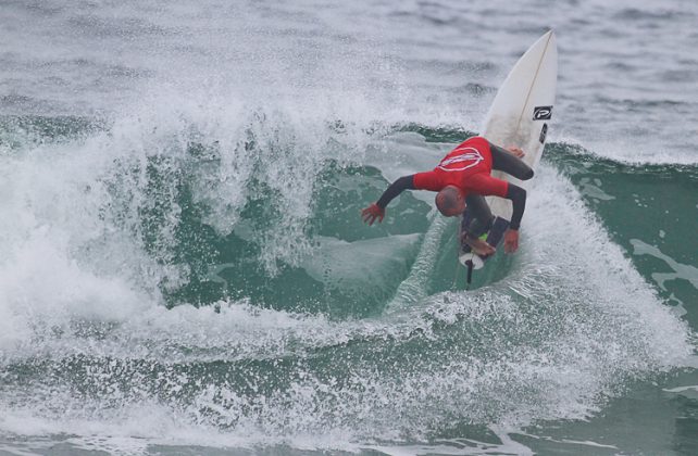 Adriano Lemos. campeão da Master Circuito Moçambique Surf 2016, Moçambique, Florianópolis (SC). Foto: Fabricio Almeida De Souza  .