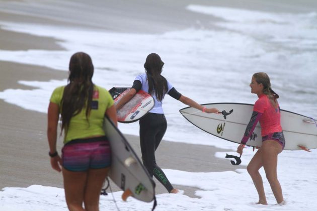 Campeonato Brasileiro Wizard Surf Feminino, Praia de Itamambuca, Ubatuba. Foto: Aleko Stergiou.