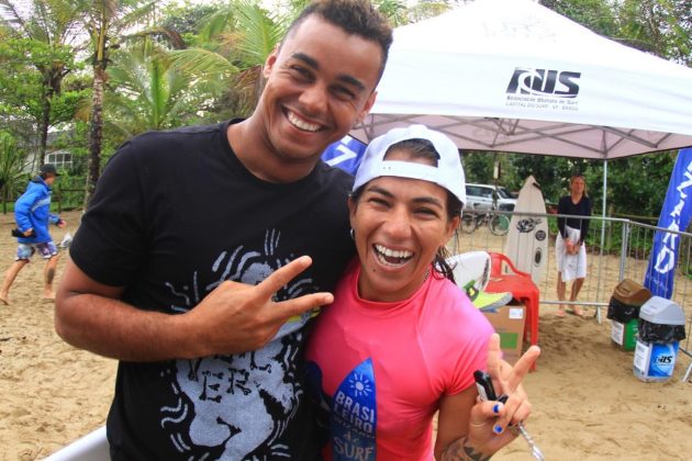 Wiggolly Dantas e Silvana Lima Campeonato Brasileiro Wizard Surf Feminino, Praia de Itamambuca, Ubatuba. Foto: Aleko Stergiou.