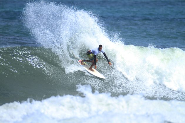 Wesley Dantas, Terceira etapa do Maresia Paulista de Surf Profissional 2016, Itamambuca, Ubatuba (SP). Foto: Renato Boulos.