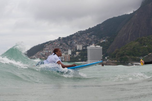 Isabela Alves Adaptsurf 2016, Praia do Leblon, Rio de Janeiro. Foto: Patrícia Lelot.