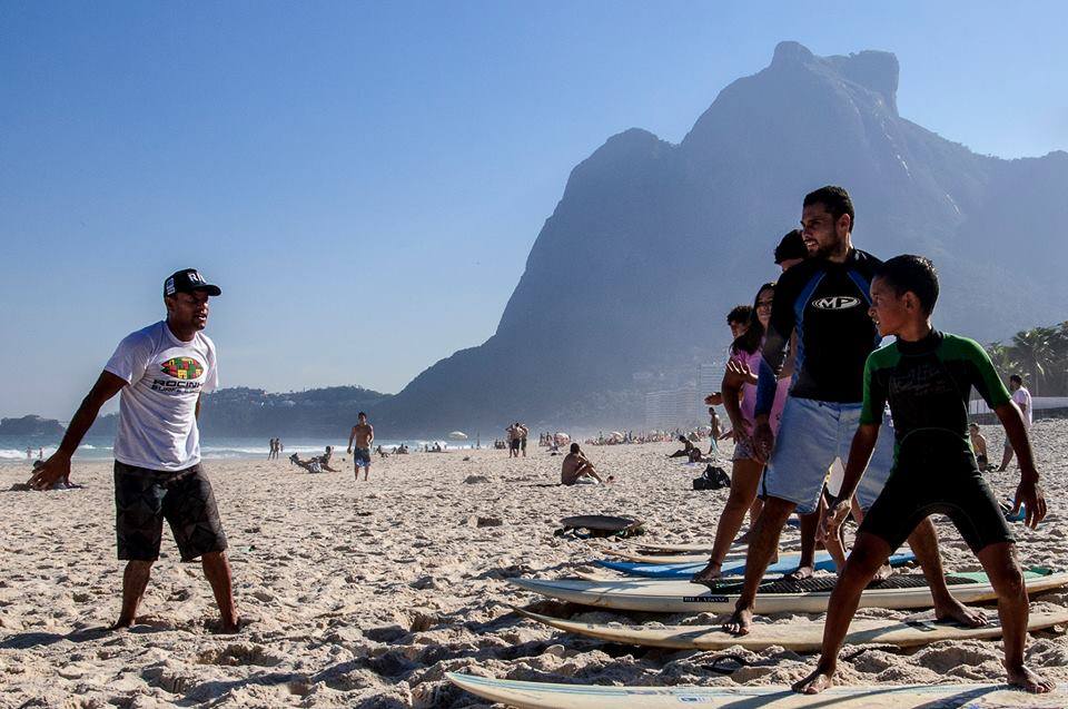 Projeto oferece treinamento e formação a 48 alunos por ano.