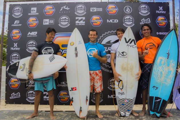 Pódio Open Surf Trip SP Contest, primeira etapa, Praia de Maresias, São Sebastião. Foto: Silas Garciar.