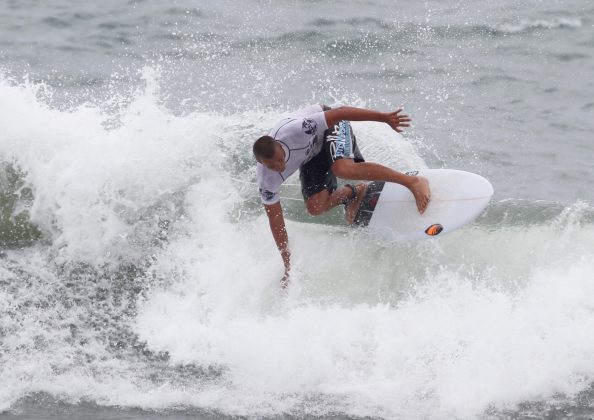 Wesley Valete, campeão Master terceira etapa do Surf Treino AFS, Prainha, São Francisco do Sul (SC). Foto: Basílio Ruy.