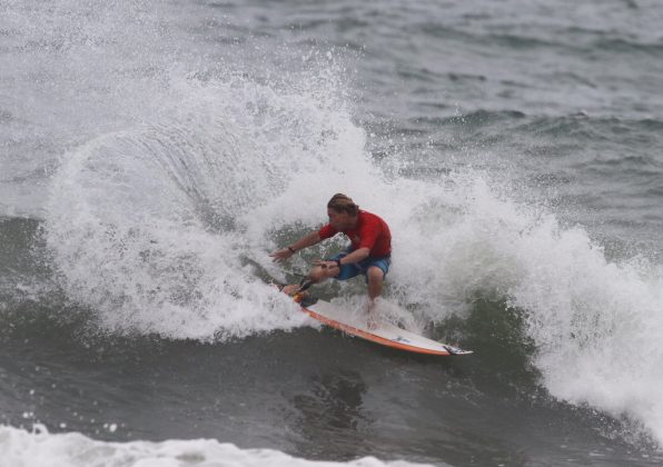 Greg Cordeiro marcou a maior nota do evento, 9,17 pontos terceira etapa do Surf Treino AFS, Prainha, São Francisco do Sul (SC). Foto: Basílio Ruy.