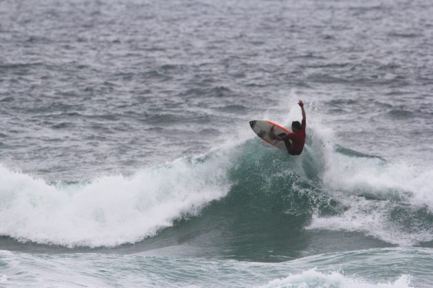 Ao final de três etapas, o surfista do Campeche Ramiro Rubim sagrou-se campeão Open do Circuito ASJ e levou uma passagem para Califórnia etapa decisiva do ASJ South to South, praia da Joaquina, Florianópolis. Foto: Rodrigo Amorim.