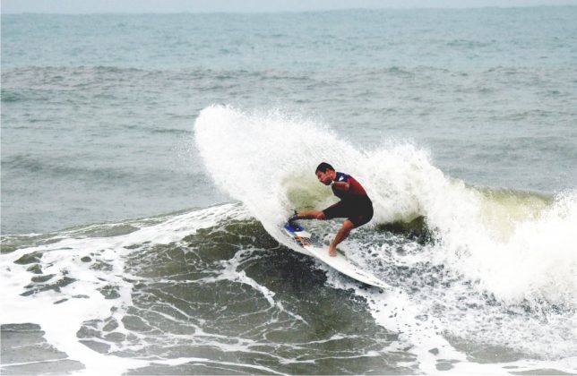 Caio Guerreiro terceira etapa do Circuito Sebastianense de Surf, praia de Guaecá, São Sebastião. Foto: Alexander Garcez.