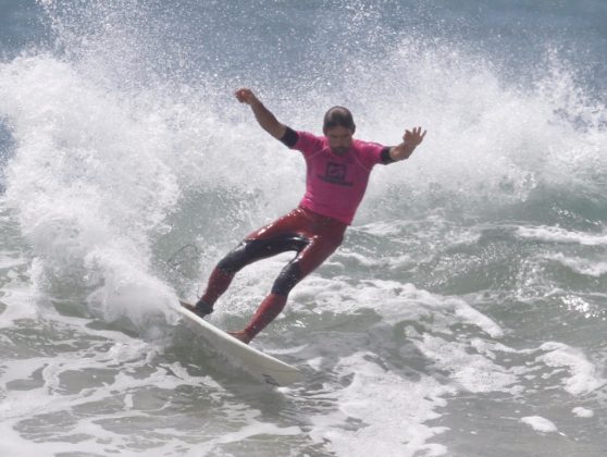 Alvaro Bacana da ASIS Ingleses e Santinho venceu a Master Segunda etapa do Vida Marinha Surfing Games Interassociações 2016, praia do Santinho, Florianópolis (SC). Foto: Basílio Ruy.