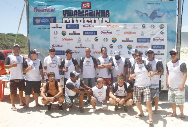 Staff técnico Segunda etapa do Vida Marinha Surfing Games Interassociações 2016, praia do Santinho, Florianópolis (SC). Foto: Basílio Ruy.