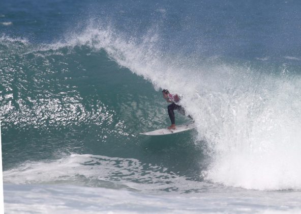 Esse tubo rendeu 8,75 pra Victor Borges na final Open Segunda etapa do Vida Marinha Surfing Games Interassociações 2016, praia do Santinho, Florianópolis (SC). Foto: Basílio Ruy.
