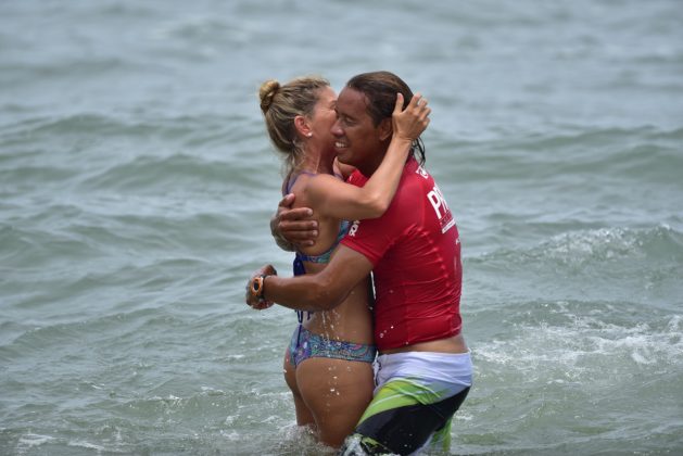 Marcelo e a esposa quarta etapa do Circuito Prainha Surf Masters 2016. Foto: Nelson Veiga.