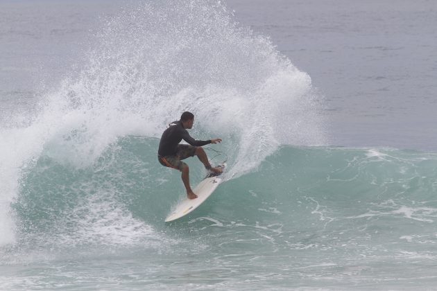 Pato Rouco XVI Mormaii Brasiliense de Surf, Praia do Silveira, Garopaba. Foto: James Thisted.