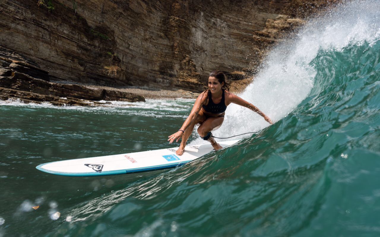 Chloé Calmon aproveita semana nas ondas na América Central em 2017.