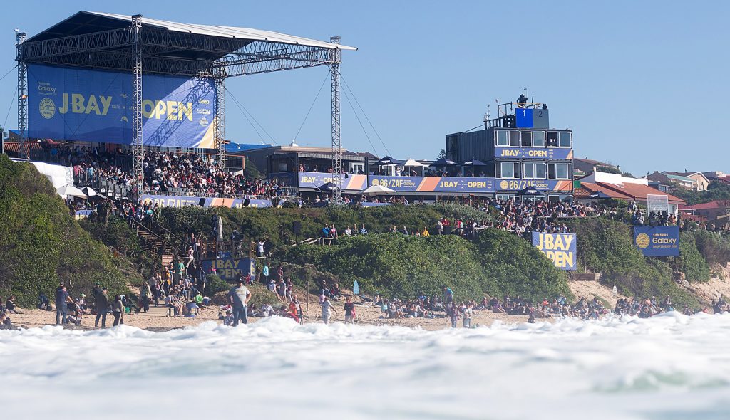 Por enquanto, público pode assistir ao Open J-Bay Women’s sem estar conectado ao Facebook.