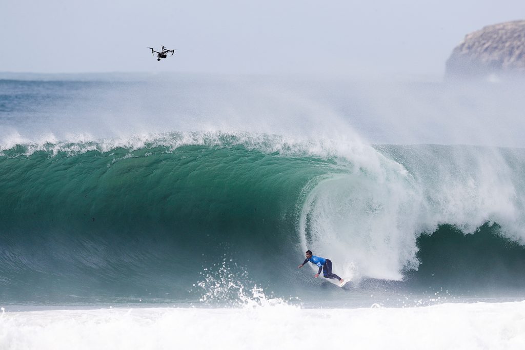 Michel Bourez sabe surfar tubos, mas falta a ele um “fator x” nessas ondas.