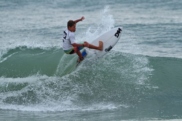 Mateus Lima, Hang Loose Surf Attack 2017, Praia do Tombo, Guarujá (SP). Foto: Munir El Hage.