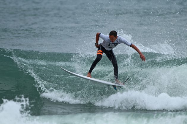 Wallace Vasco, Hang Loose Surf Attack 2017, Praia do Tombo, Guarujá (SP). Foto: Munir El Hage.