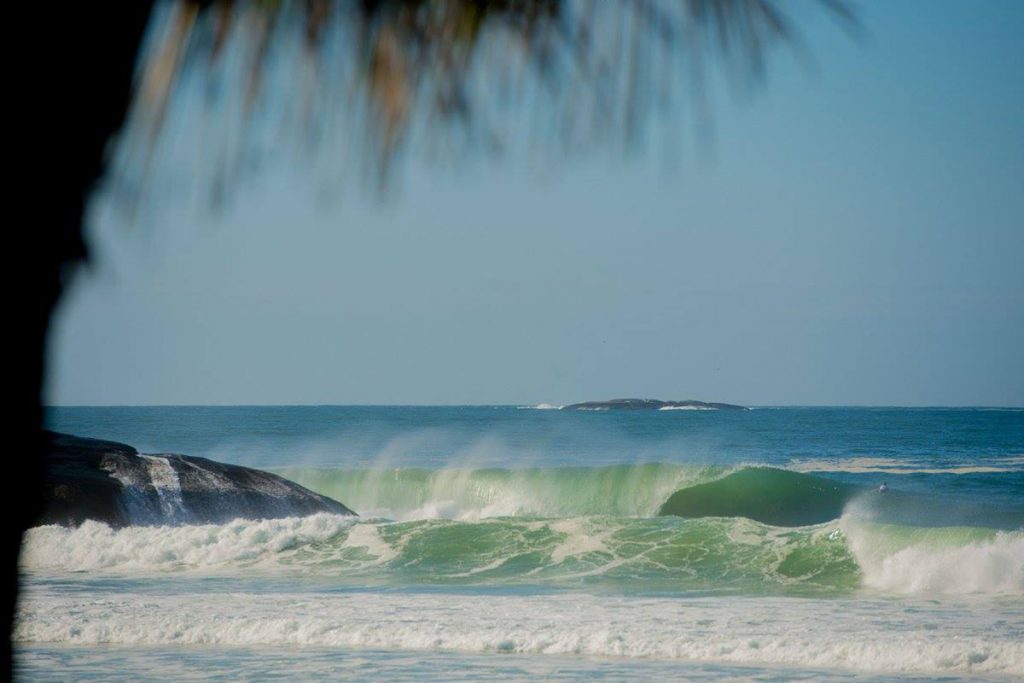 Surfe volta a ser permitido pelas autoridades no Rio, mas até quando?