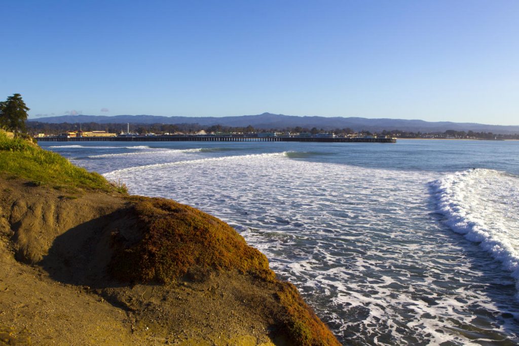 Steamer Lane é um dos picos mais clássicos da gelada Santa Cruz.