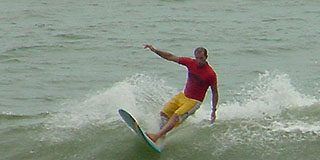 Picuruta Salazar vence Longboard Surf Festival