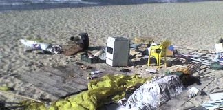 Praia Mole dominada pelo lixo